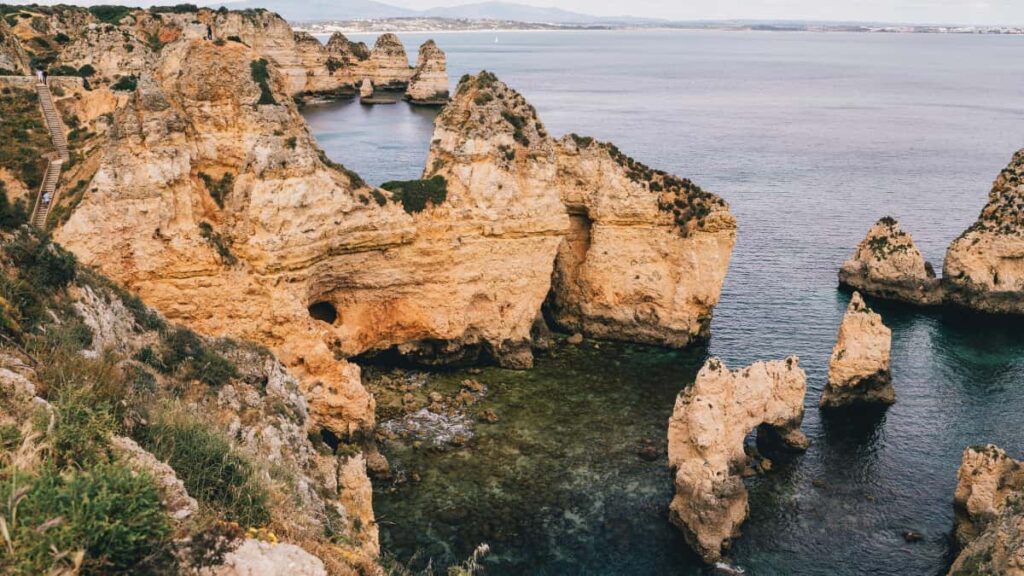 Discover how UK creators can connect with Turkey brands on Jingdong to score PR packages for unboxing and reviews.