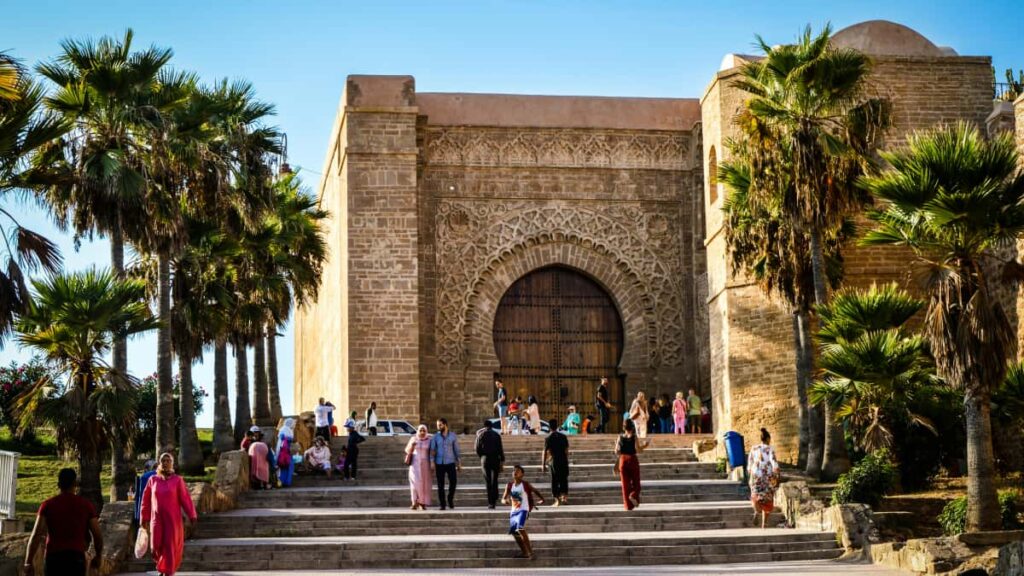 Practical guide for UK advertisers on finding Egypt-based Taobao creators to boost awareness for new beauty launches, with trend context and outreach tactics.