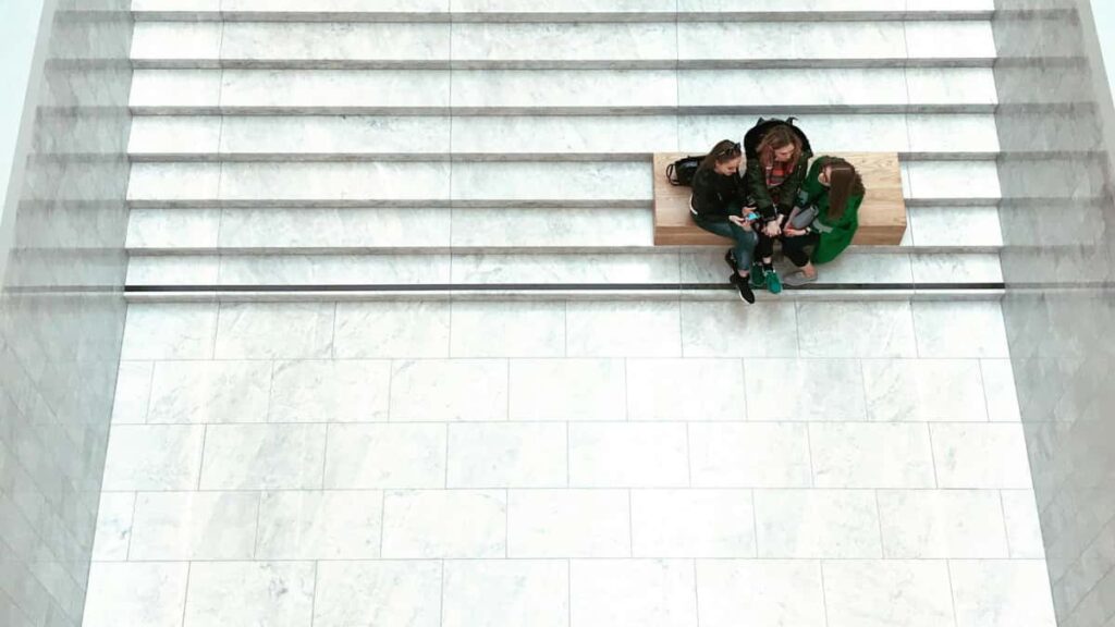 Practical guide for UK advertisers to locate and brief Myanmar-based Pinterest creators for sustainability campaigns tactics, outreach templates, risks and measurement.