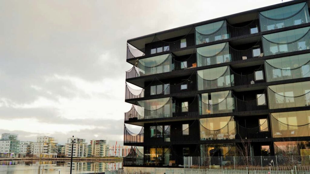 Practical guide for UK advertisers to locate and work with Ecuador Josh creators to amplify gaming community awareness, with platform tips and outreach strategies.