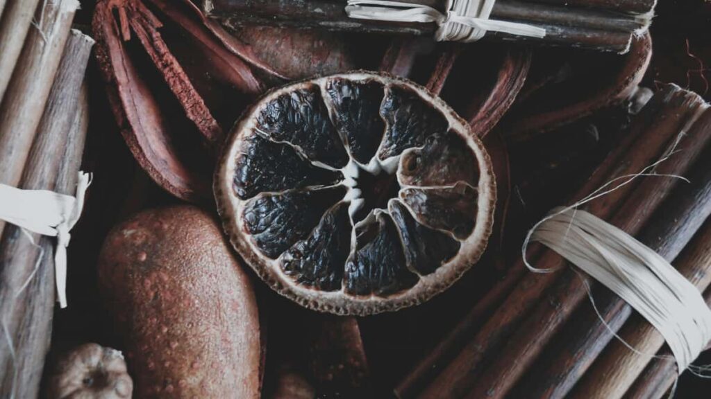 Practical guide for UK creators on contacting Thailand brands via WeChat to review learning platforms outreach scripts, local agency options, compliance tips and outreach workflow.